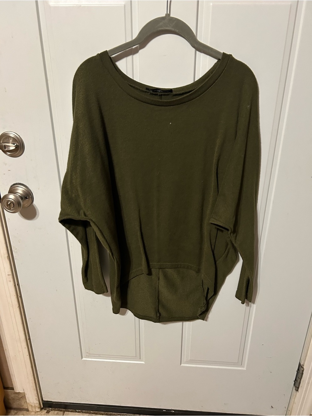 Olive Green Women's Long-Sleeve Pullover Top